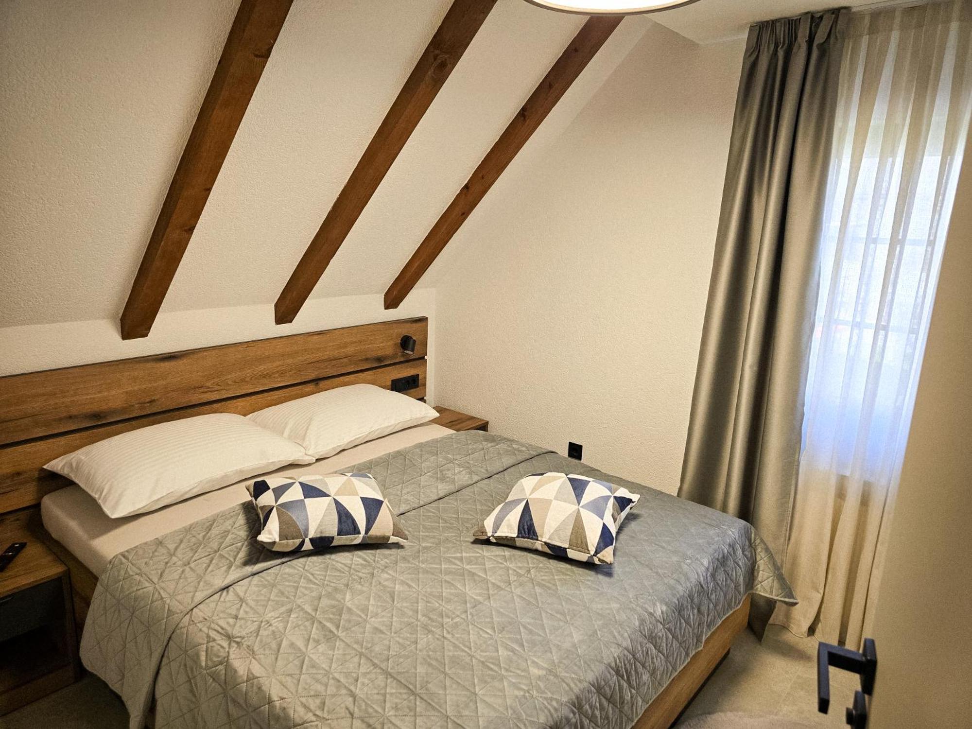 Villa Knezevic-Completely Renovated 2025 Plitvicka Jezera Luaran gambar