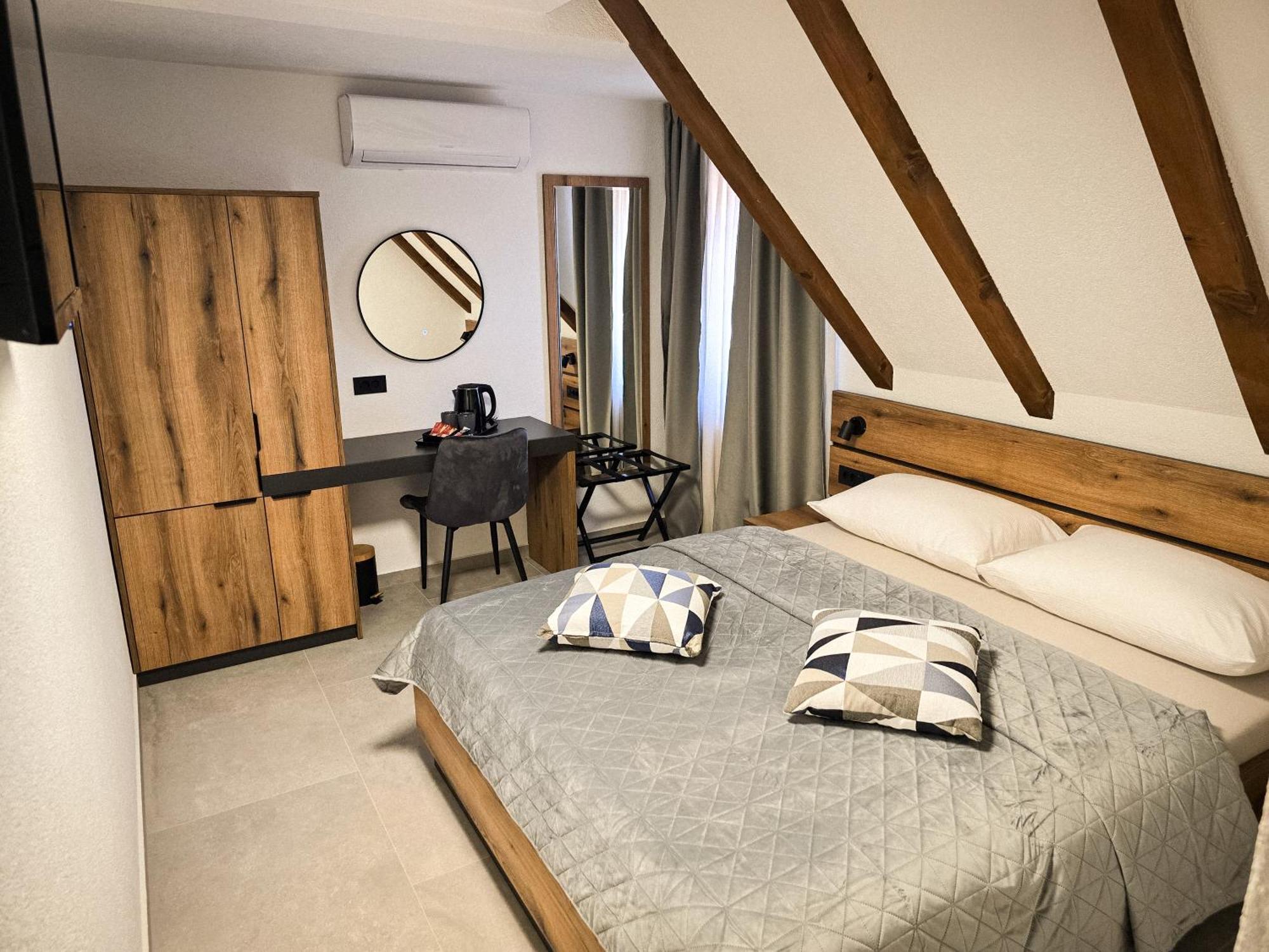 Villa Knezevic-Completely Renovated 2025 Plitvicka Jezera Luaran gambar