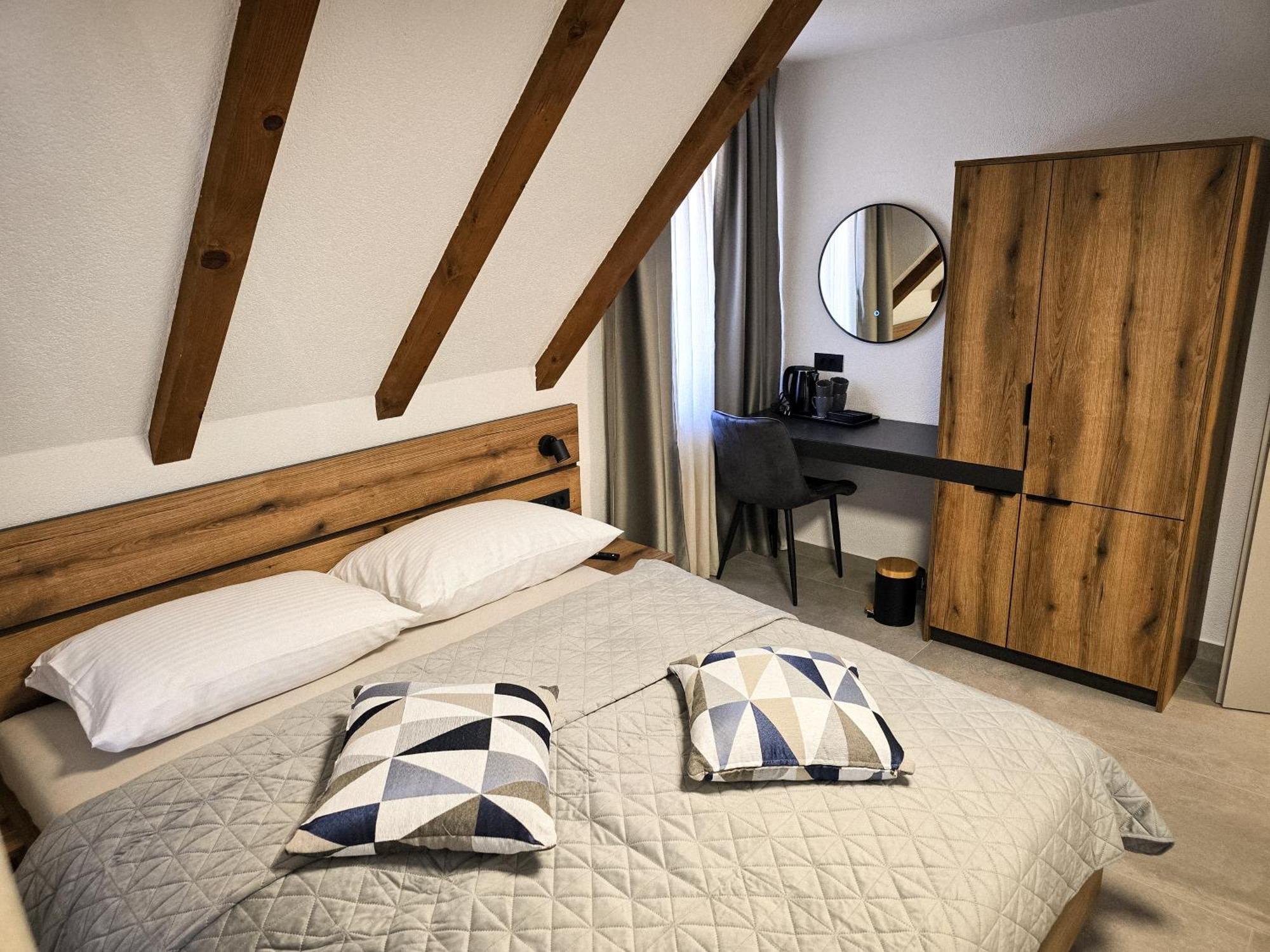 Villa Knezevic-Completely Renovated 2025 Plitvicka Jezera Luaran gambar